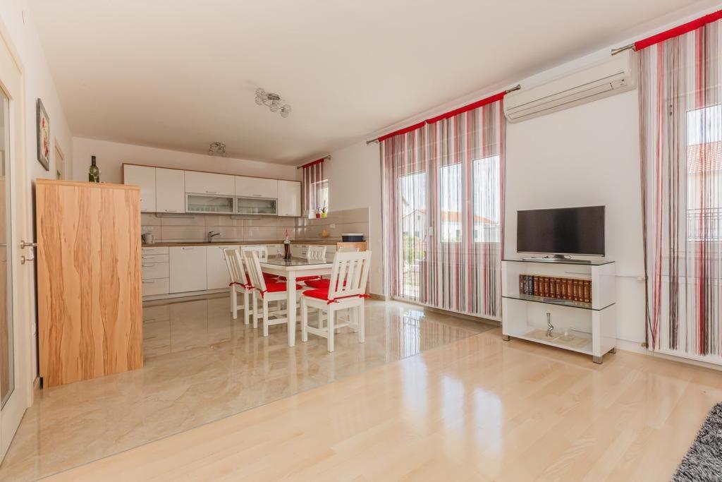 Apartman A&B Kaštela Buitenkant foto